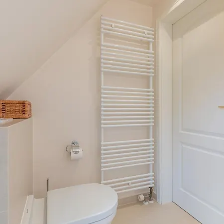 Hingst App 3 Nettes Neest *